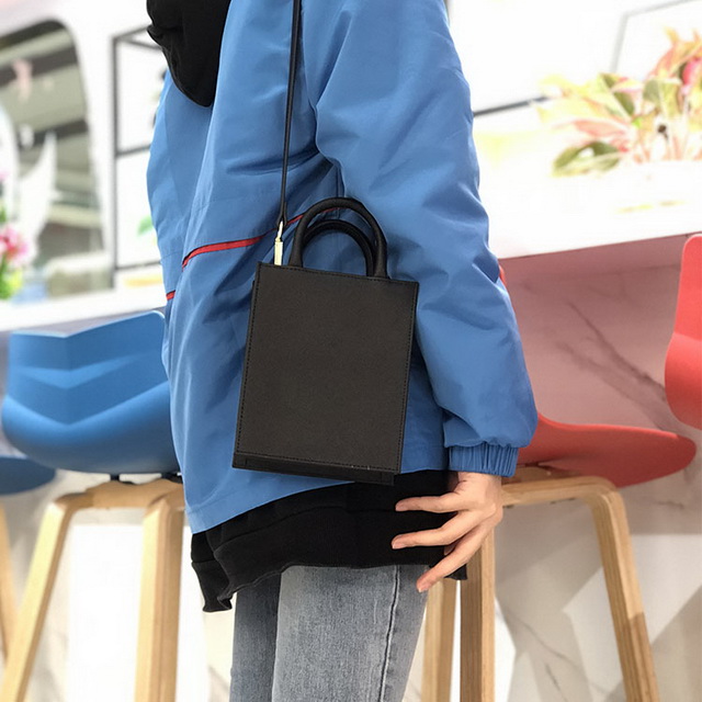 2021春季黑色再生皮革女孩斜挎小包女士斜挎包